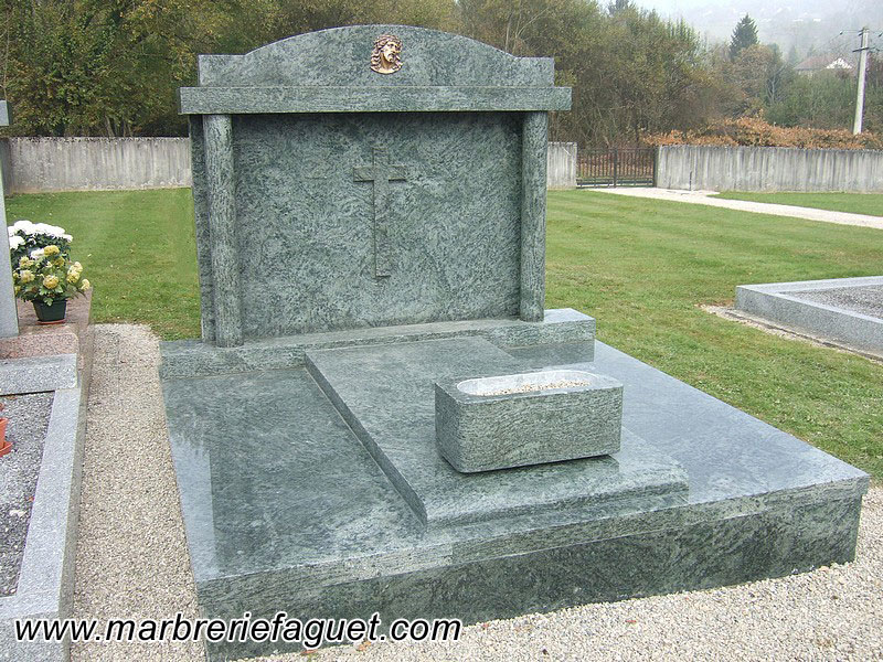 Photo 26 - tombe-monument-funeraire