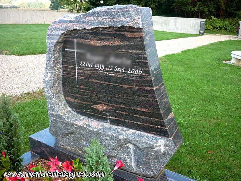 Photo 20 - tombe-monument-funeraire